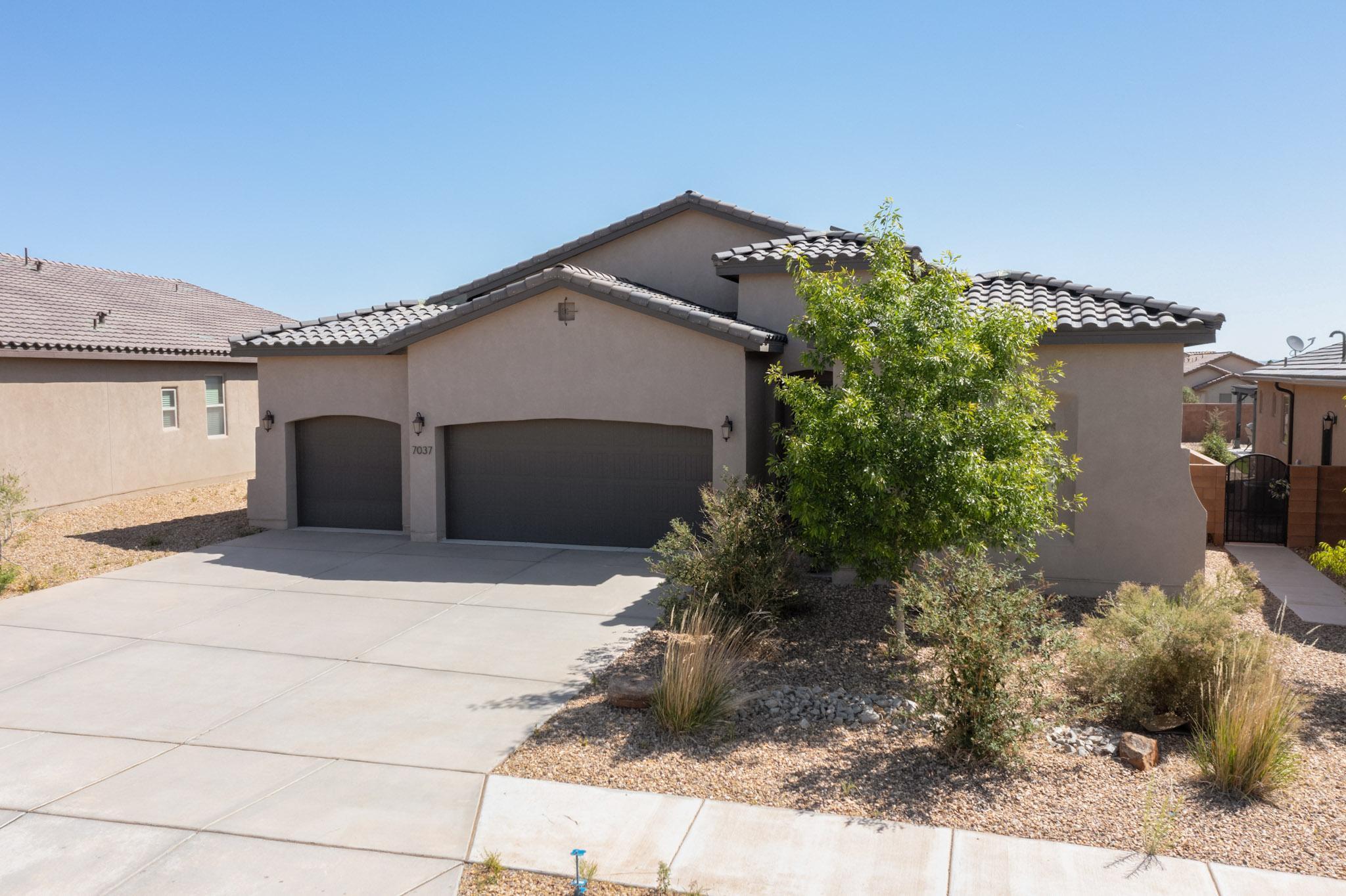 7037 Cleary Loop, Rio Rancho, New Mexico image 3
