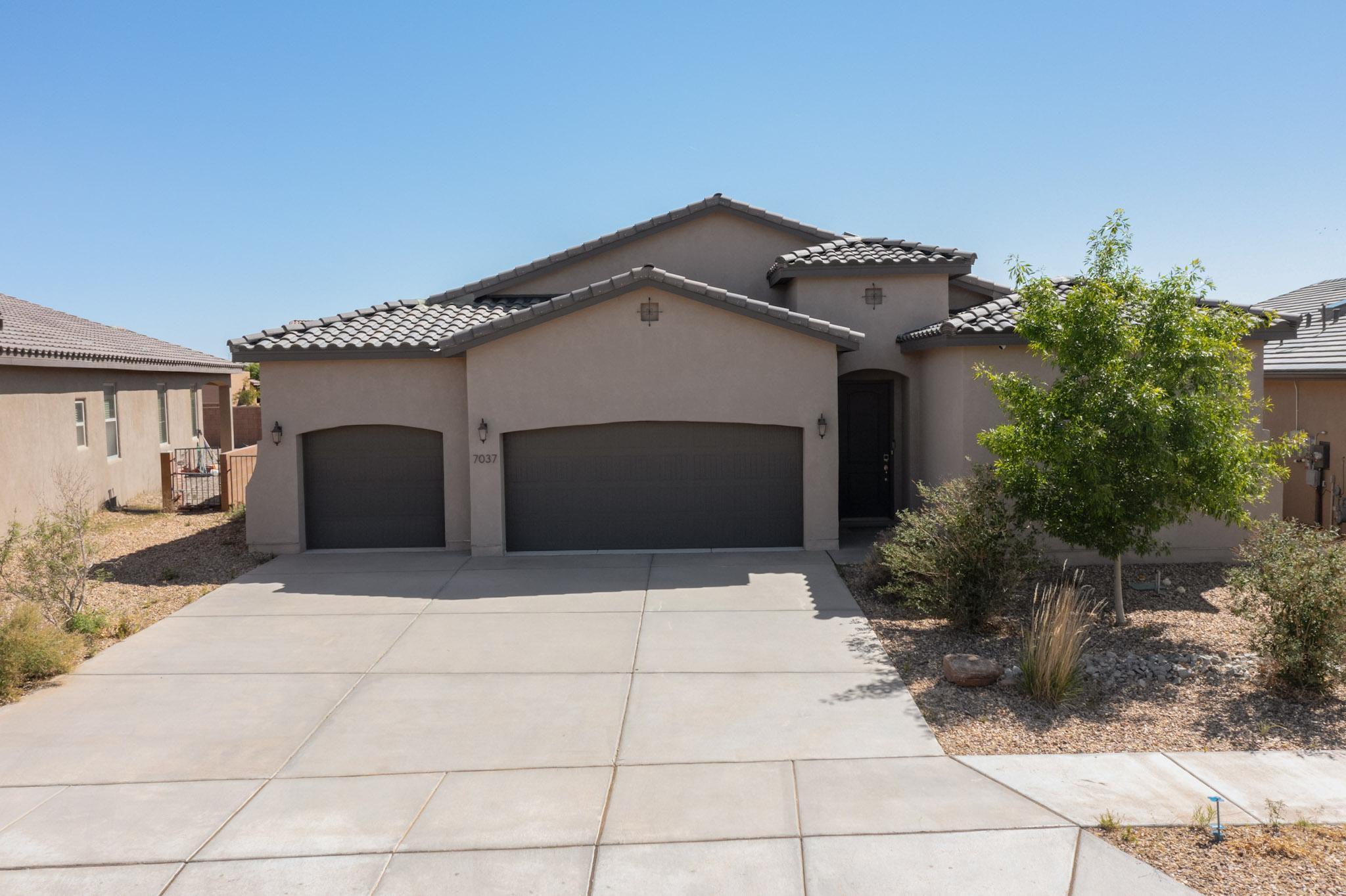 7037 Cleary Loop, Rio Rancho, New Mexico image 2