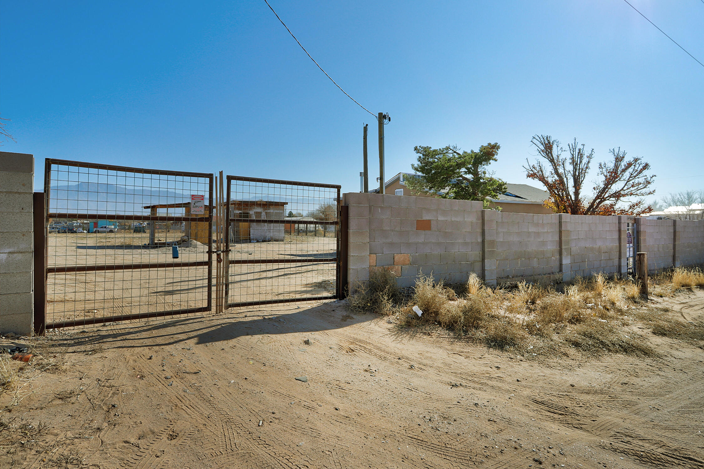 3 Jones Lane, Los Lunas, New Mexico image 1