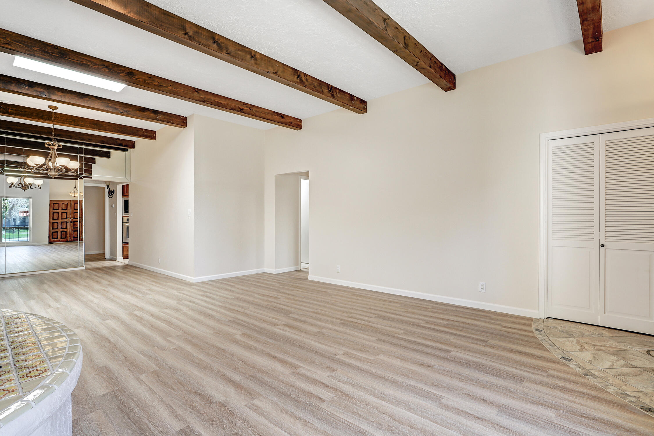 1415 Wagon Train Drive SE