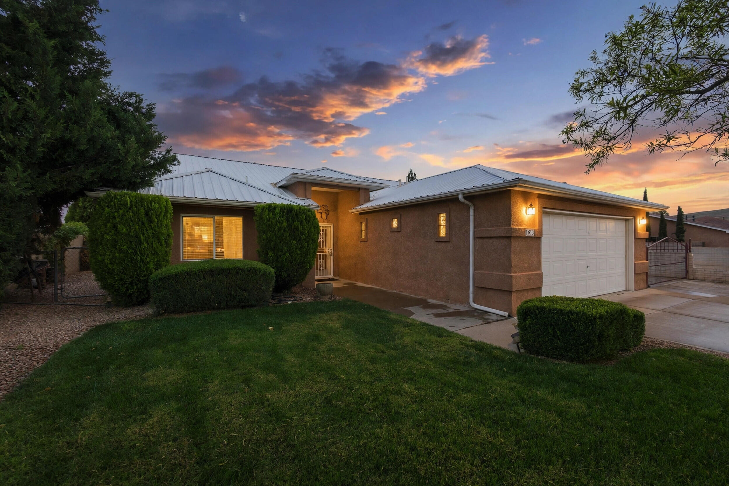 1963 Valley View Drive SW