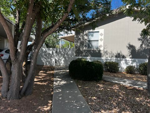 Mobile Home For Sale - 340 Buffalo Circle<br/> Albuquerque, NM 87123