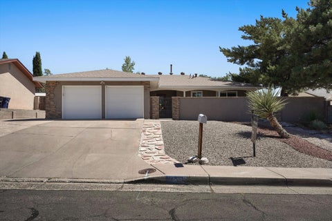 Homes For Sale - 12112 Apache Avenue<br/> Albuquerque, NM 87112
