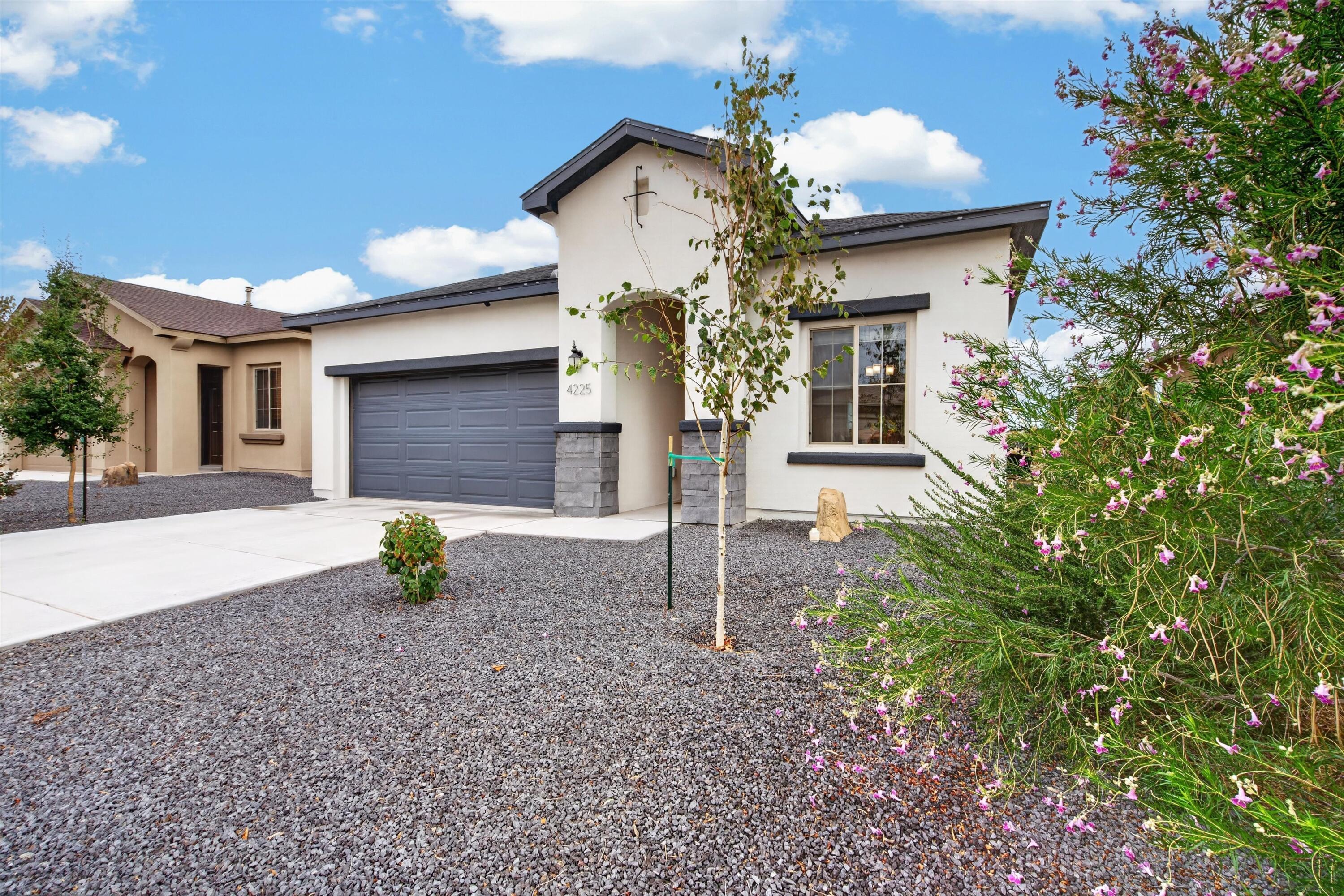 4225 Crowned Eagle Loop NE