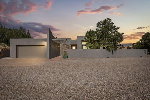 Photo of 115 VISTA MONTANA Loop, Placitas, NM 87043 (MLS # 1090788)