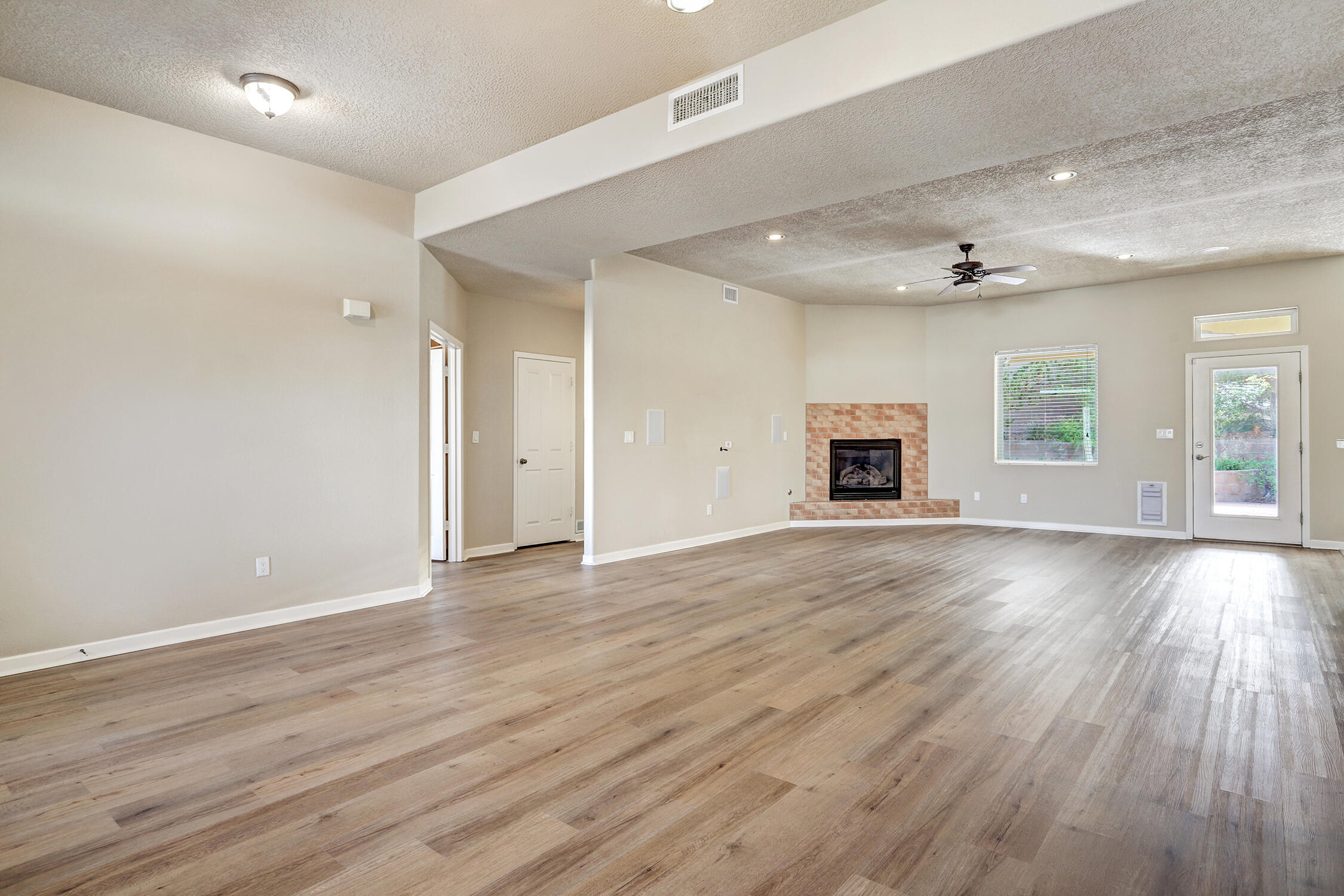 504 Accipitrine Court SE