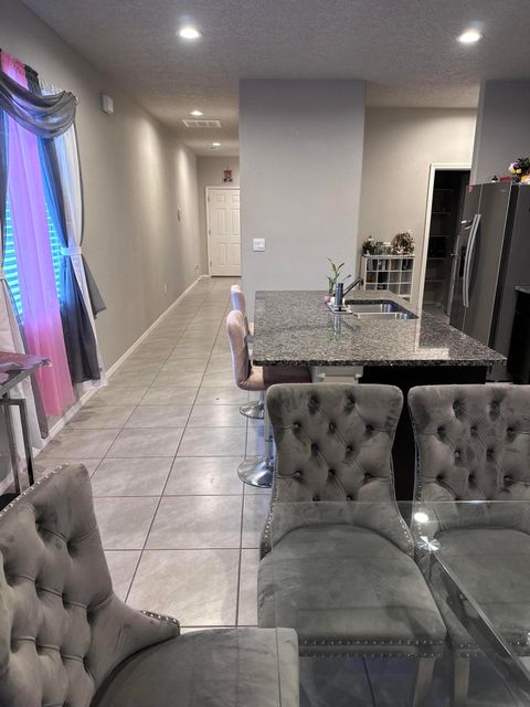 10683 Valedon Lane SW Albuquerque NM 87121