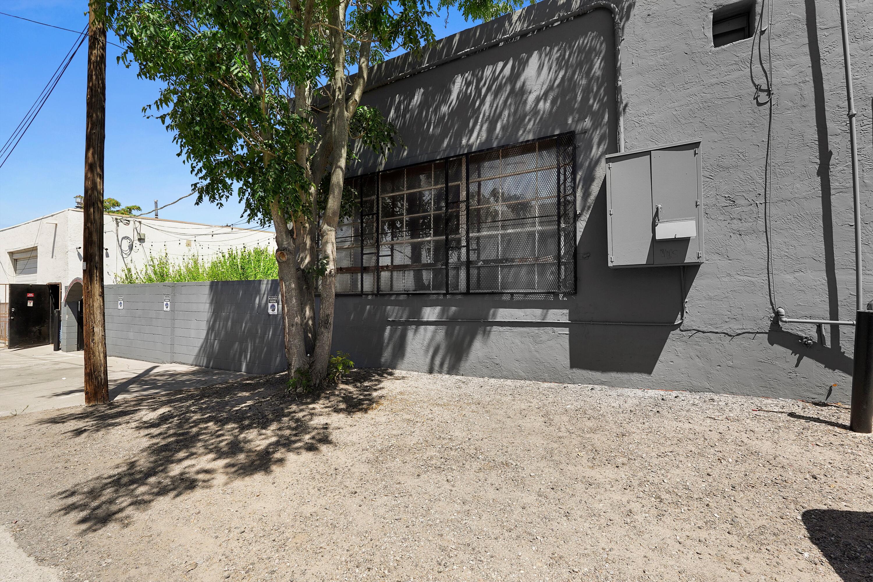 635 & 637 BROADWAY Boulevard SE