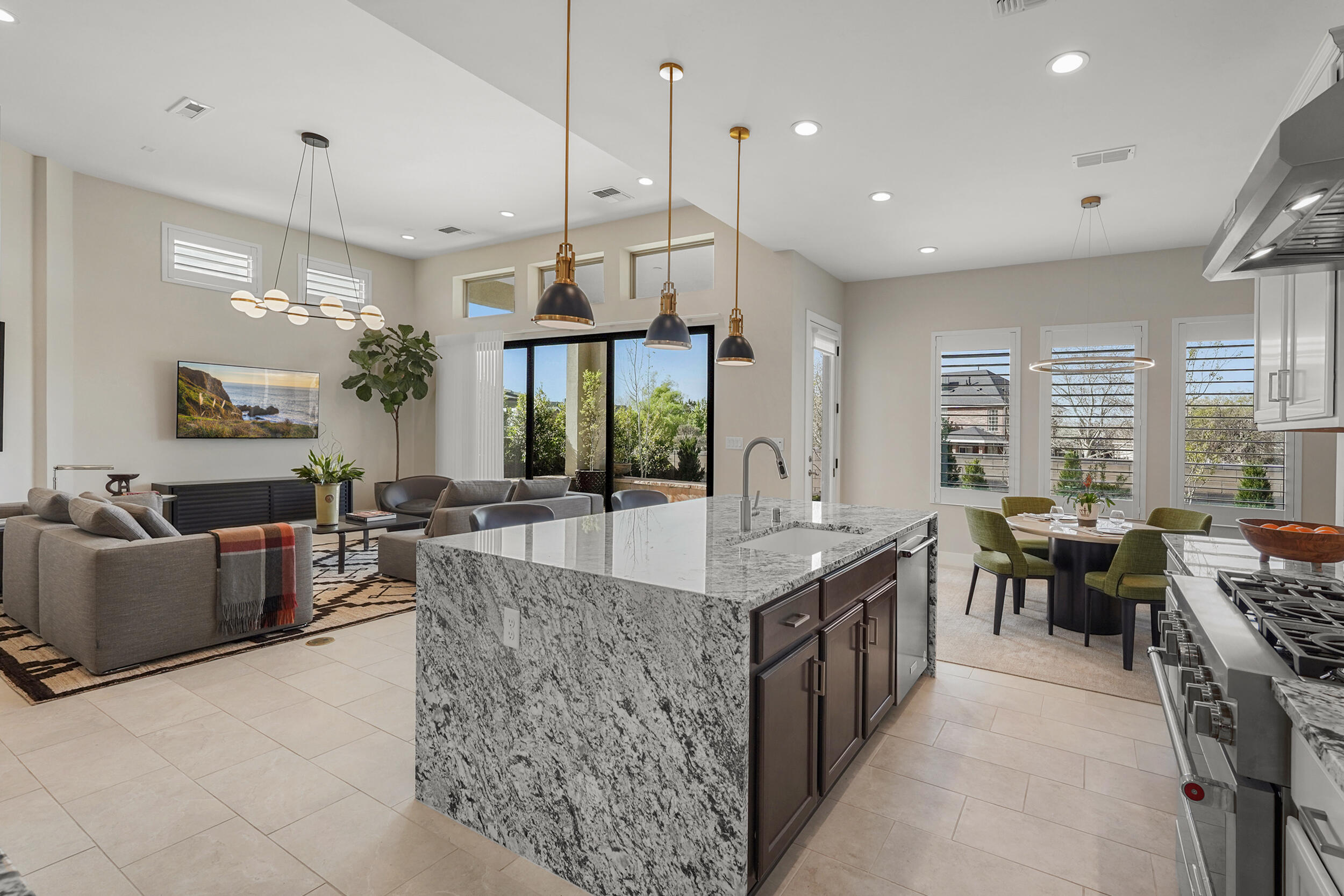 6719 Akademeia Loop NE