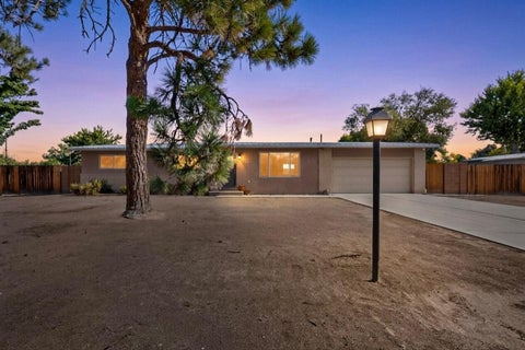 Homes For Sale - 1141 Western Meadows Road<br/> Albuquerque, NM 87114