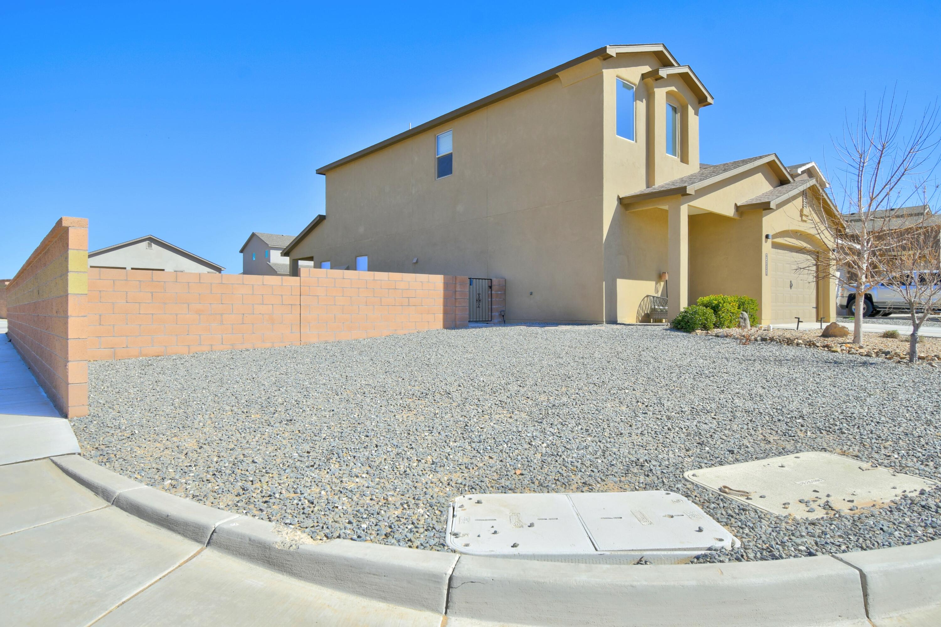 2717 Camino Plata Loop NE