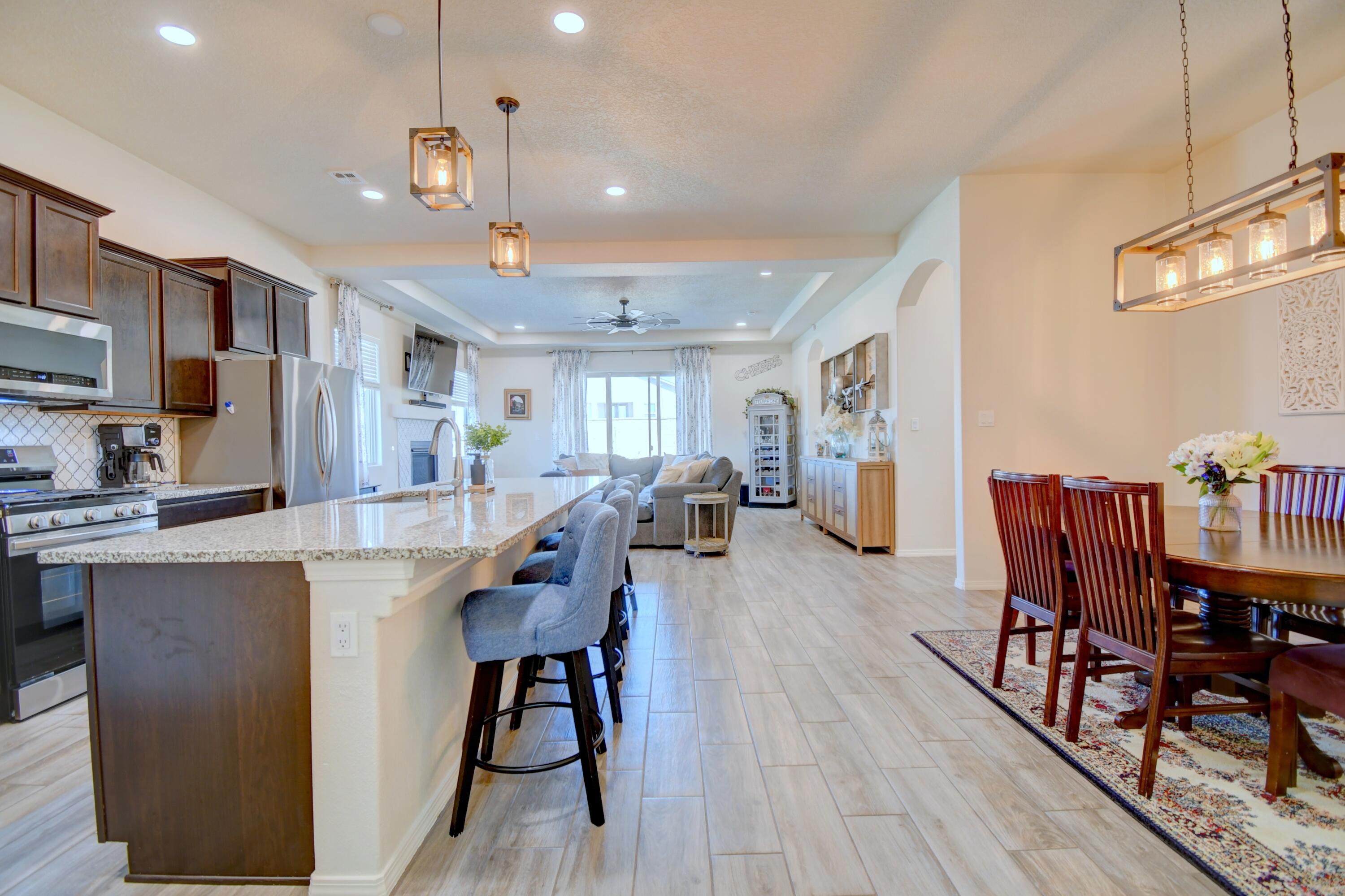 2717 Camino Plata Loop NE