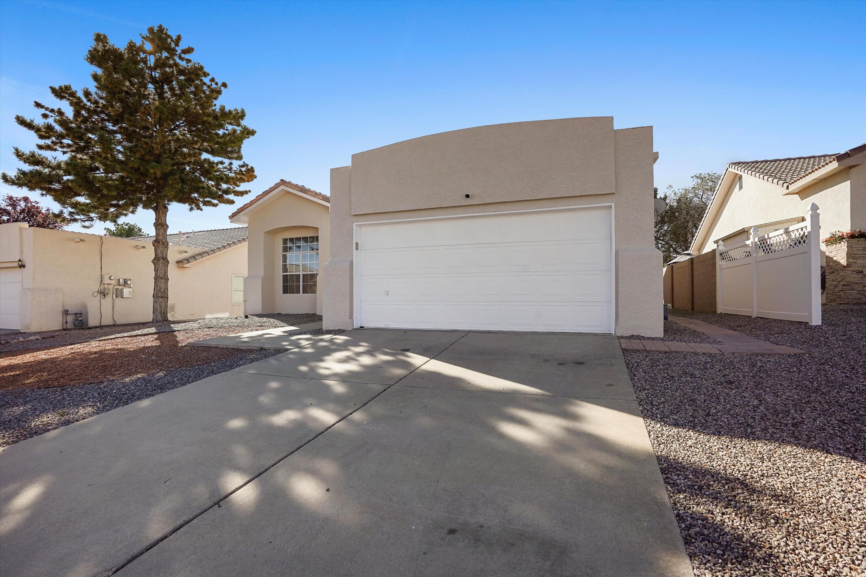 8306 Calle Ensueno NW