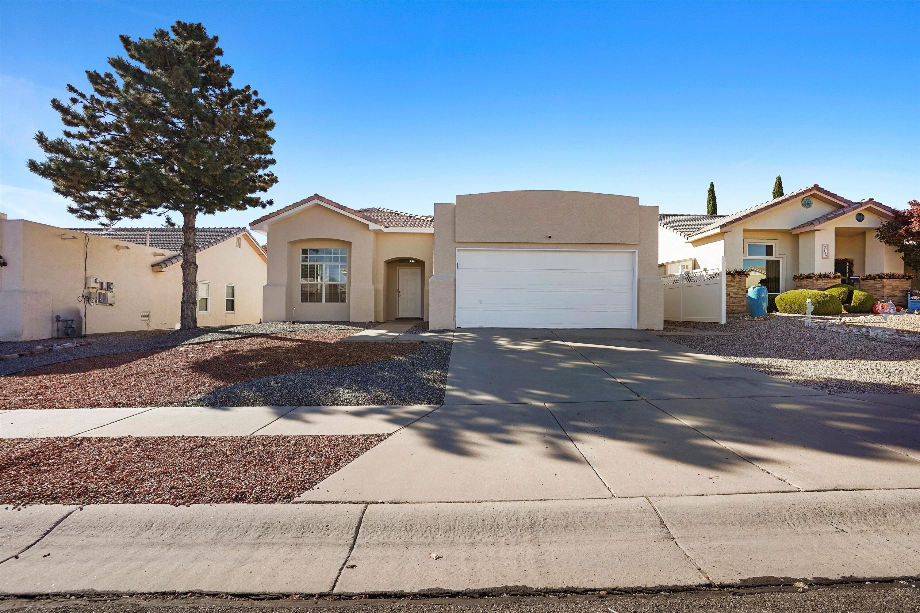 8306 Calle Ensueno NW