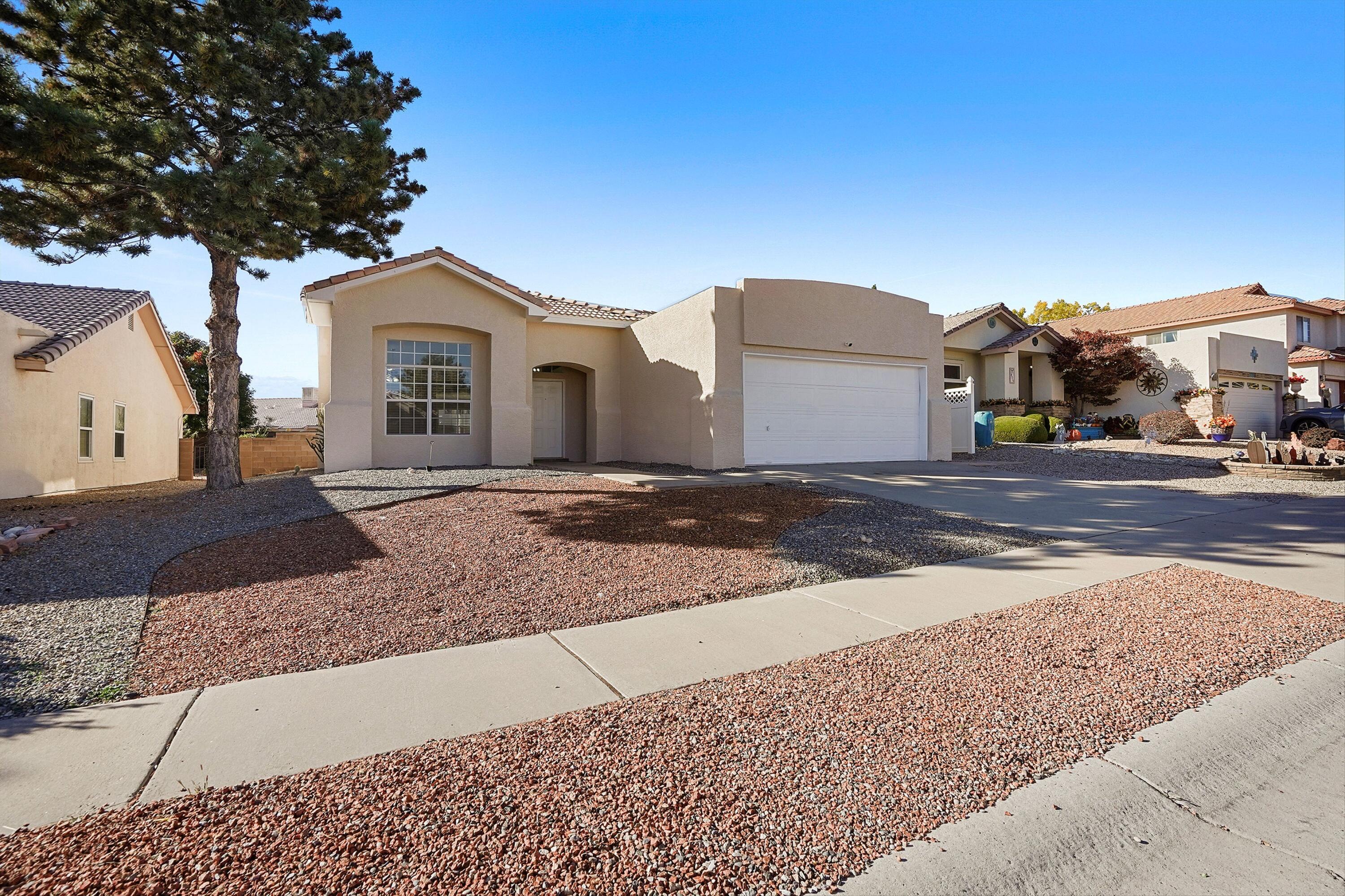 8306 Calle Ensueno NW