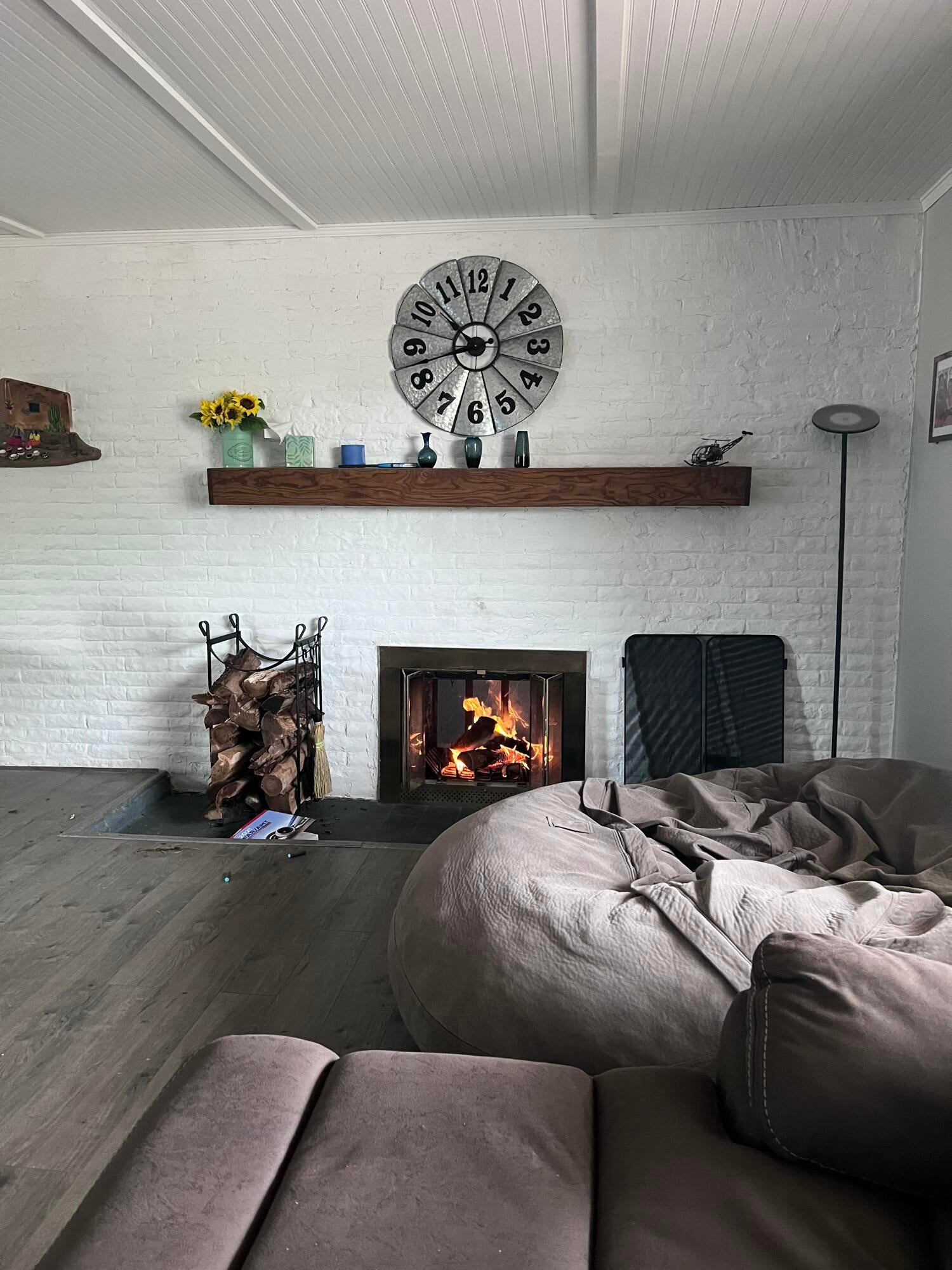 975 N Bosque Loop