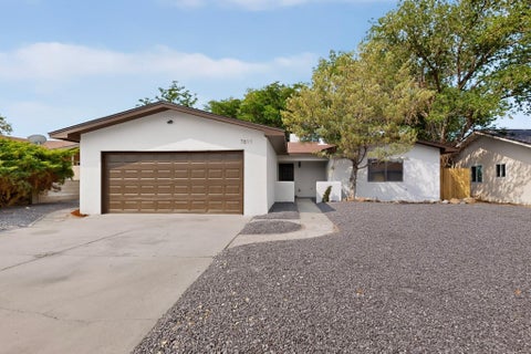 Homes For Sale - 7811 Buckboard Avenue<br/> Bernalillo County, Albuquerque, NM 87109