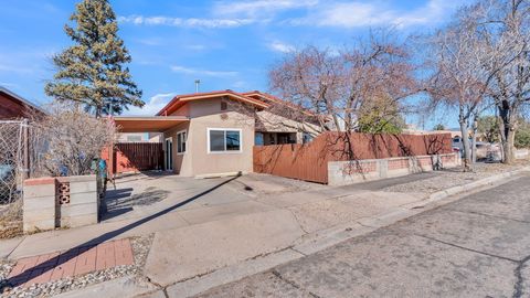 Photo of 2913 Calle De Oriente, Santa Fe, NM 87507 (MLS # 1098785)