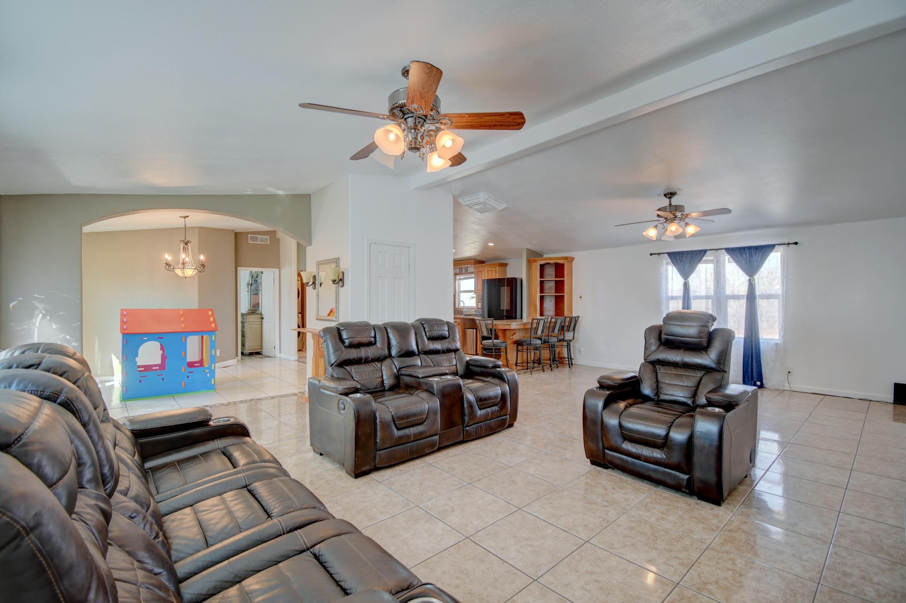 209 Camino Cuatro, Albuquerque, New Mexico image 4