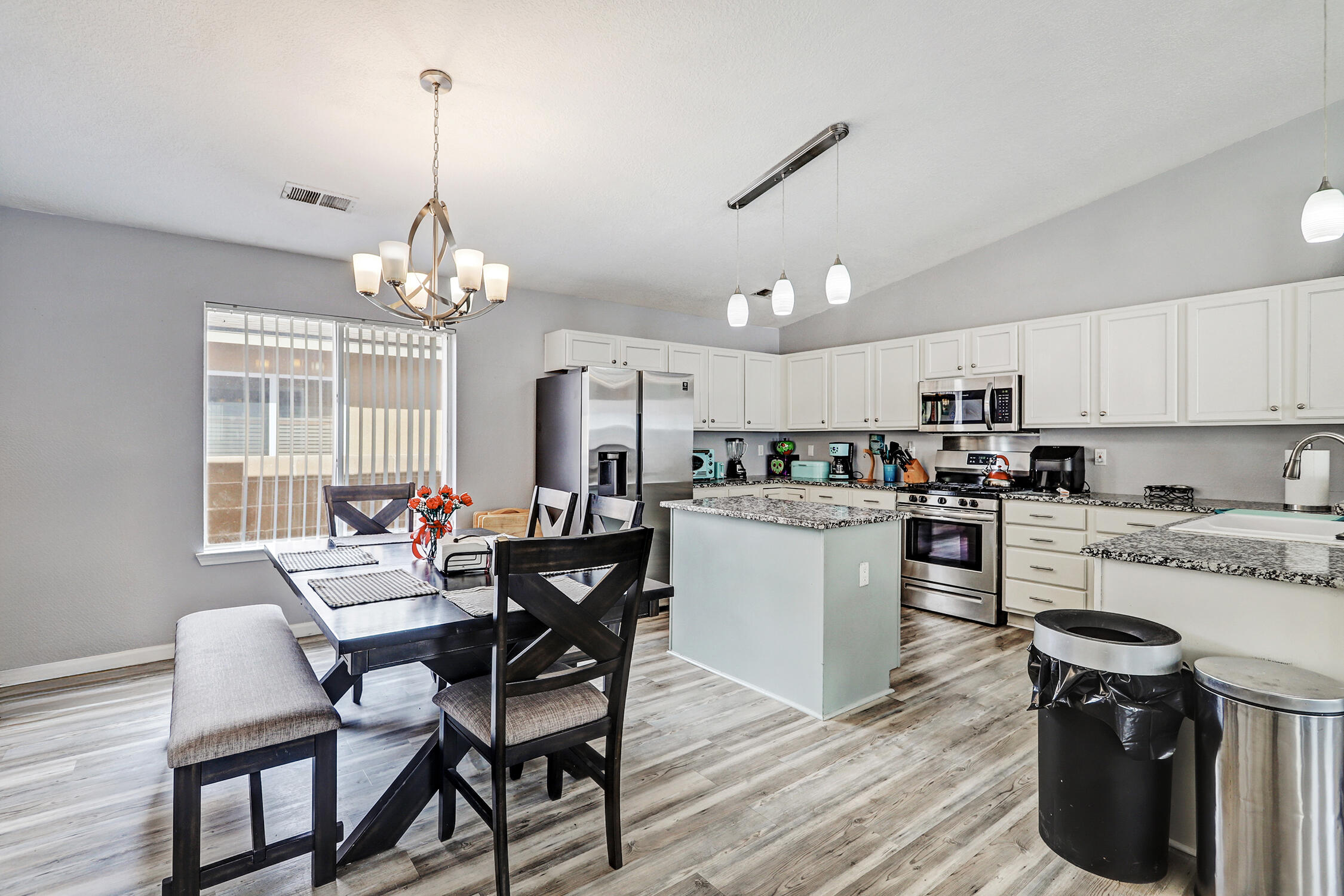 6605 Country Knoll Court, Albuquerque, New Mexico image 3