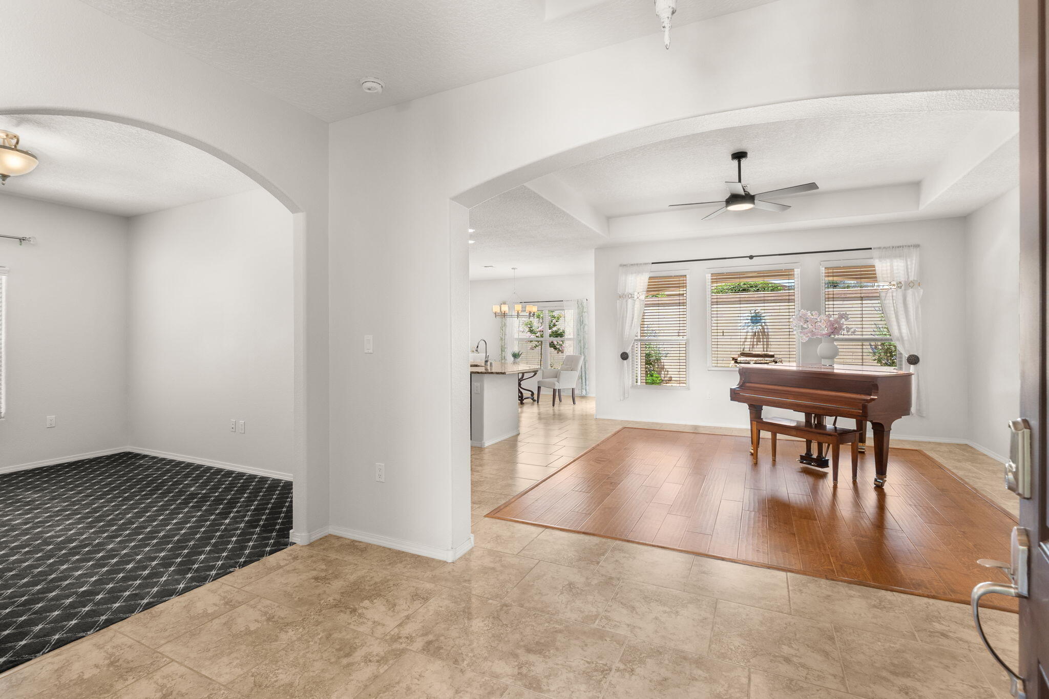 2629 La Luz Circle NE