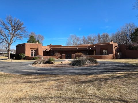 Photo of 1125 Lanes End NW, Albuquerque, NM 87114 (MLS # 1099070)