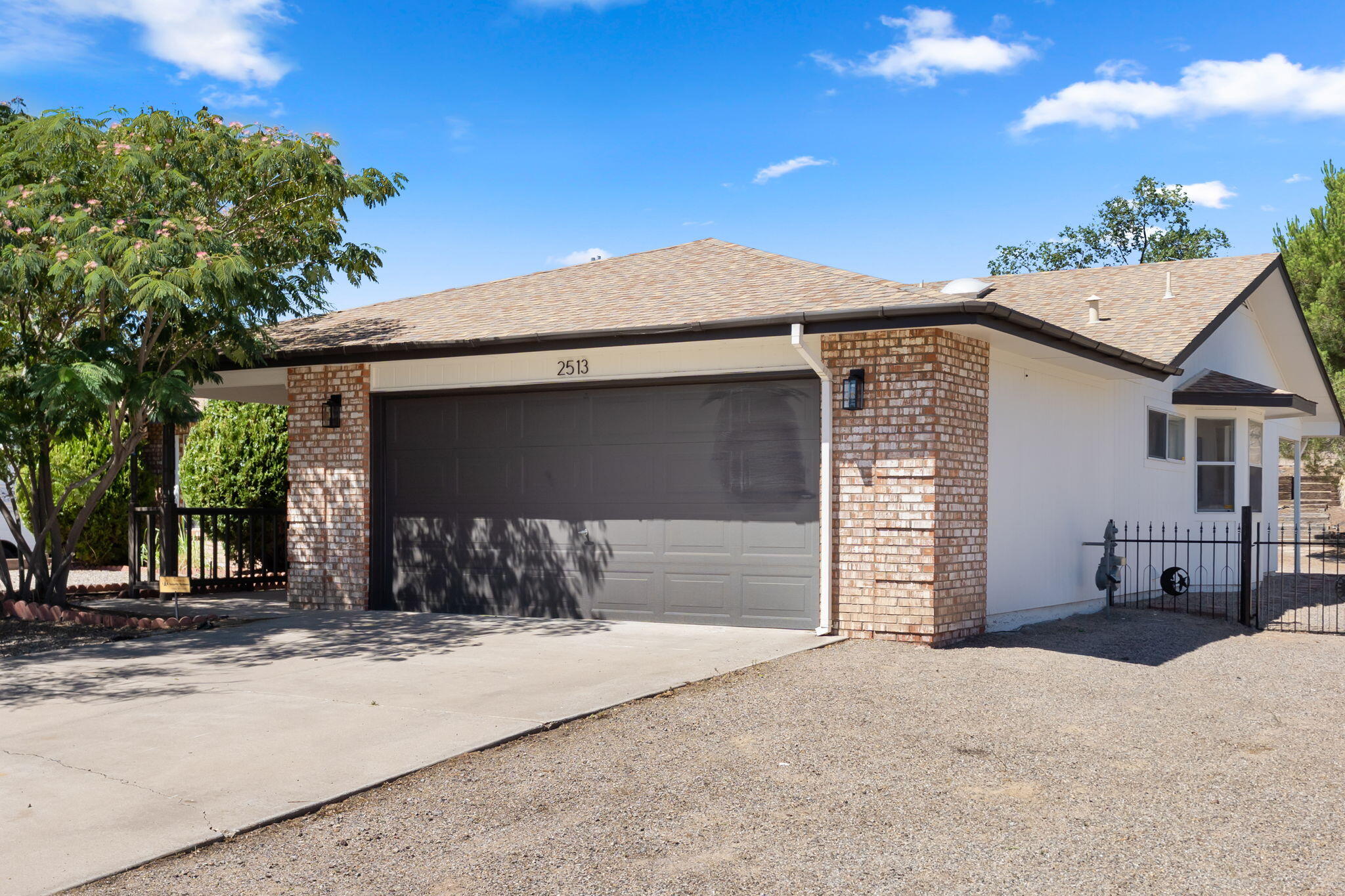 2513 Twin Buttes Drive NE