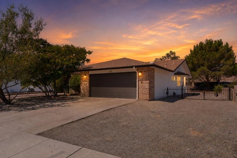 Homes For Sale - 2513 Twin Buttes Drive<br/> Rio Rancho, NM 87144