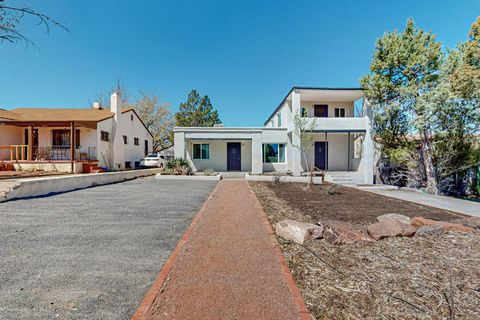 Photo of 211 Amherst Drive SE, Albuquerque, NM 87106 (MLS # 1095273)