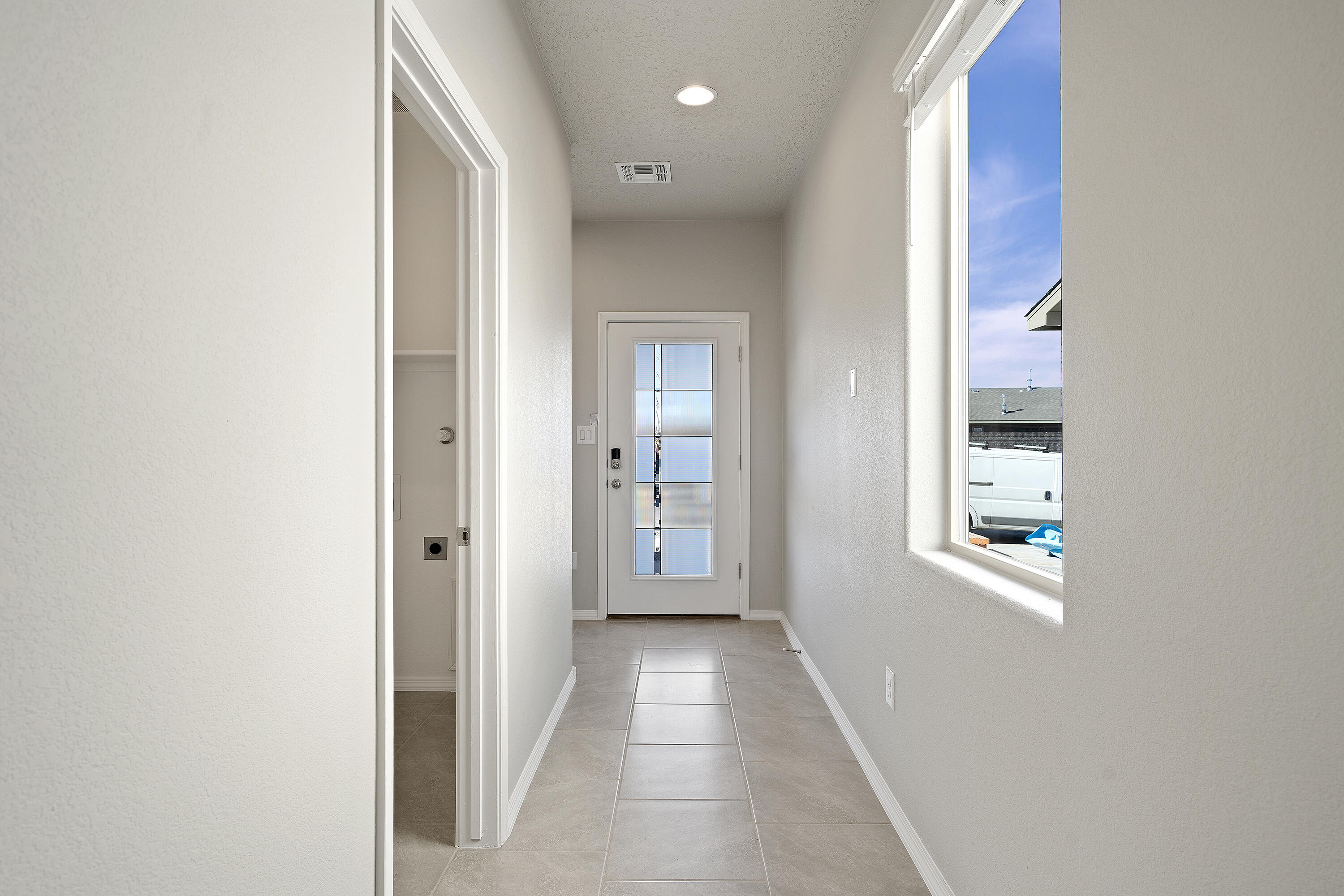 2469 Balcomie Street, Rio Rancho, New Mexico image 7