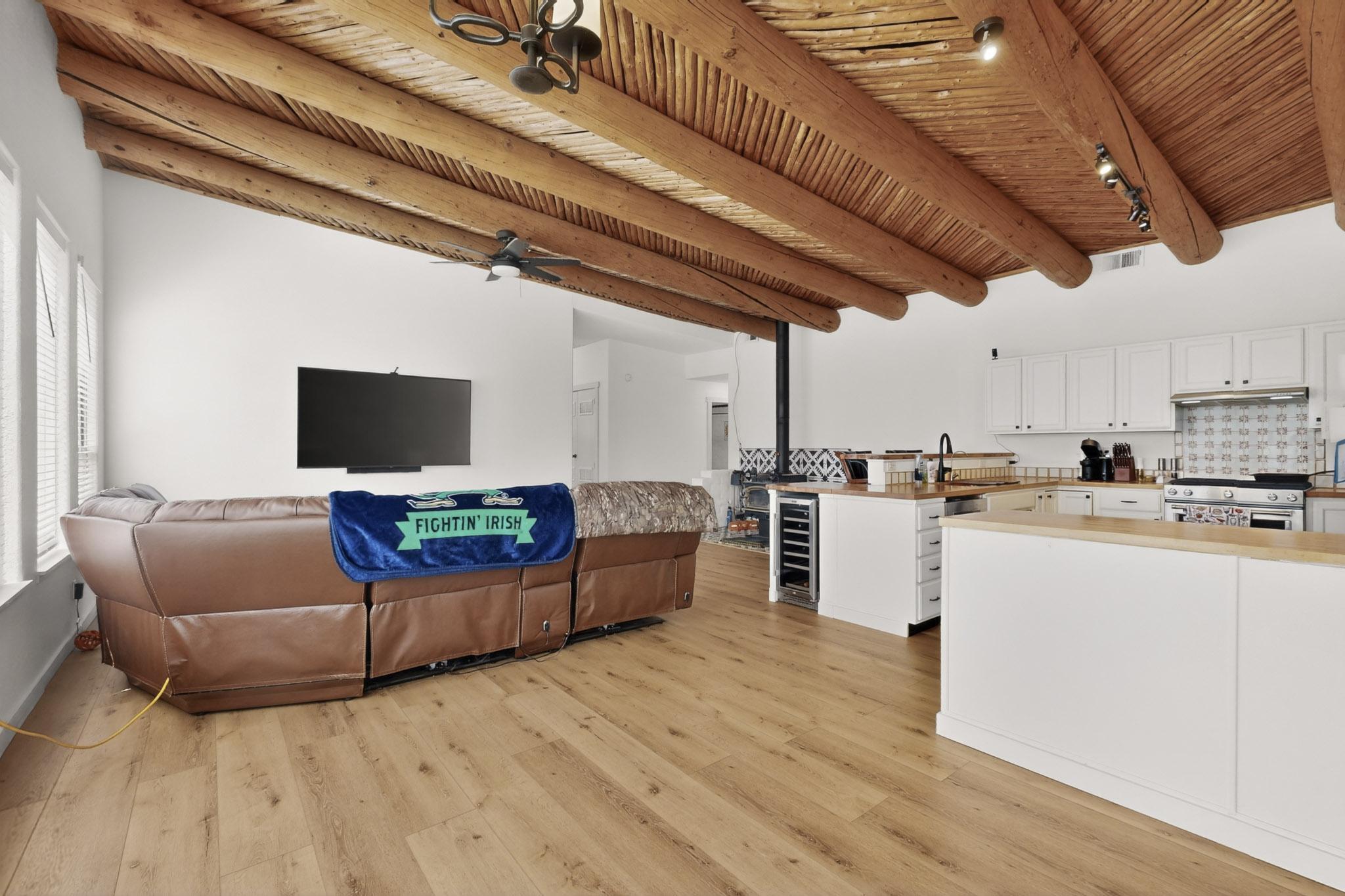 6516 Horseshoe Drive