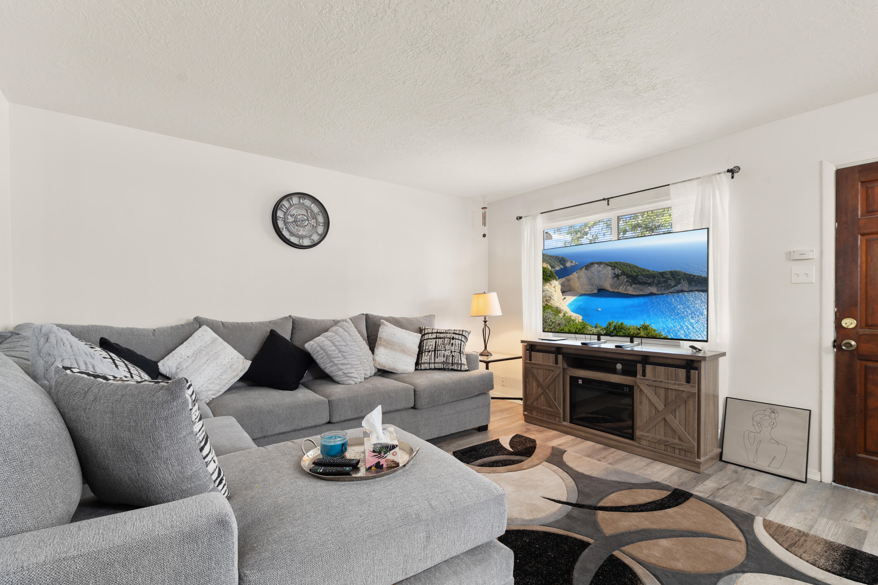 5944 Avenida La Barranca Place NW