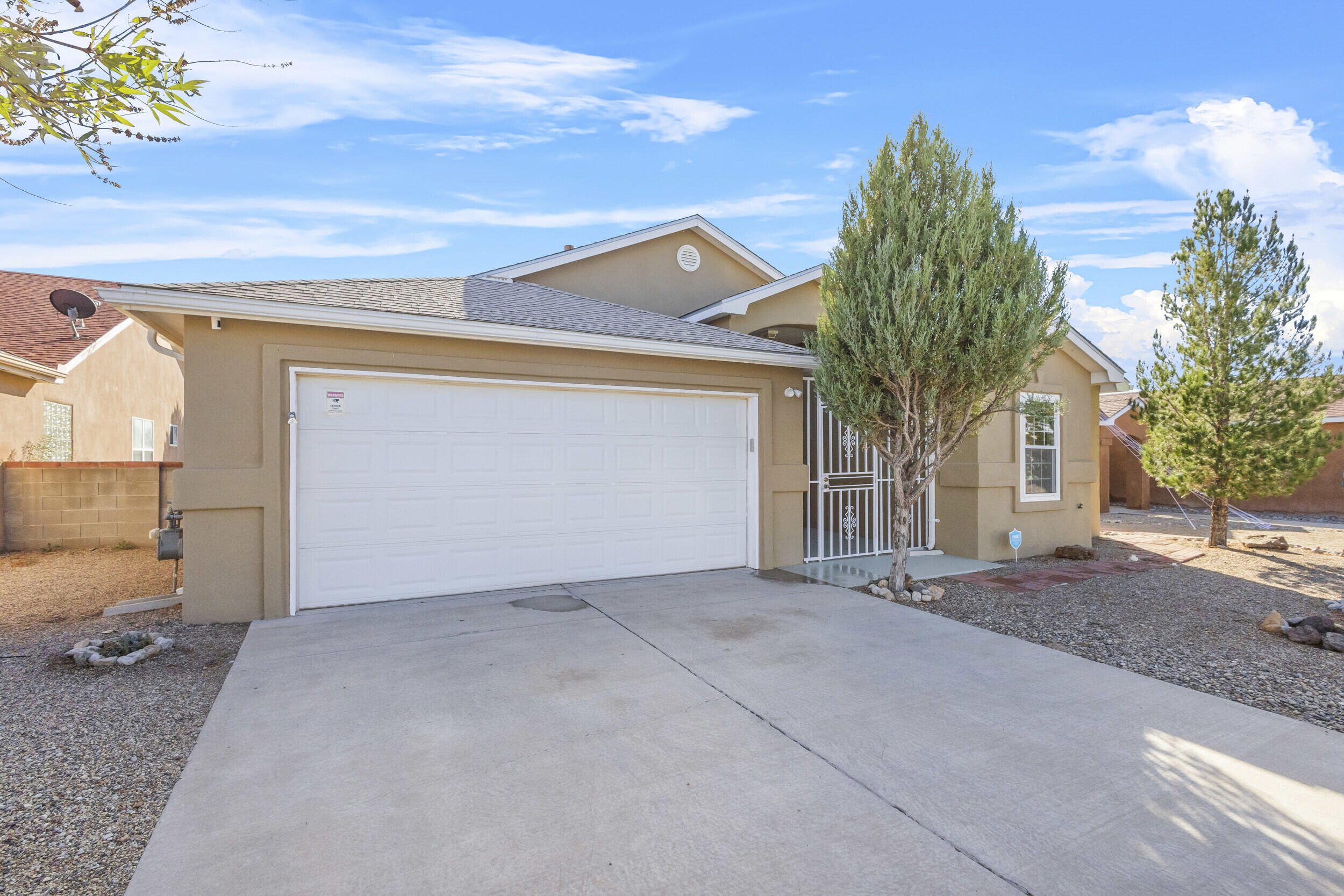 55 Rosa Avenue, Los Lunas, New Mexico image 2