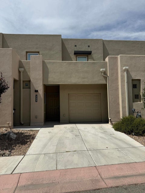 Townhouse For Sale - 223 San Clemente Avenue<br/> Bernalillo County, Albuquerque, NM 87107