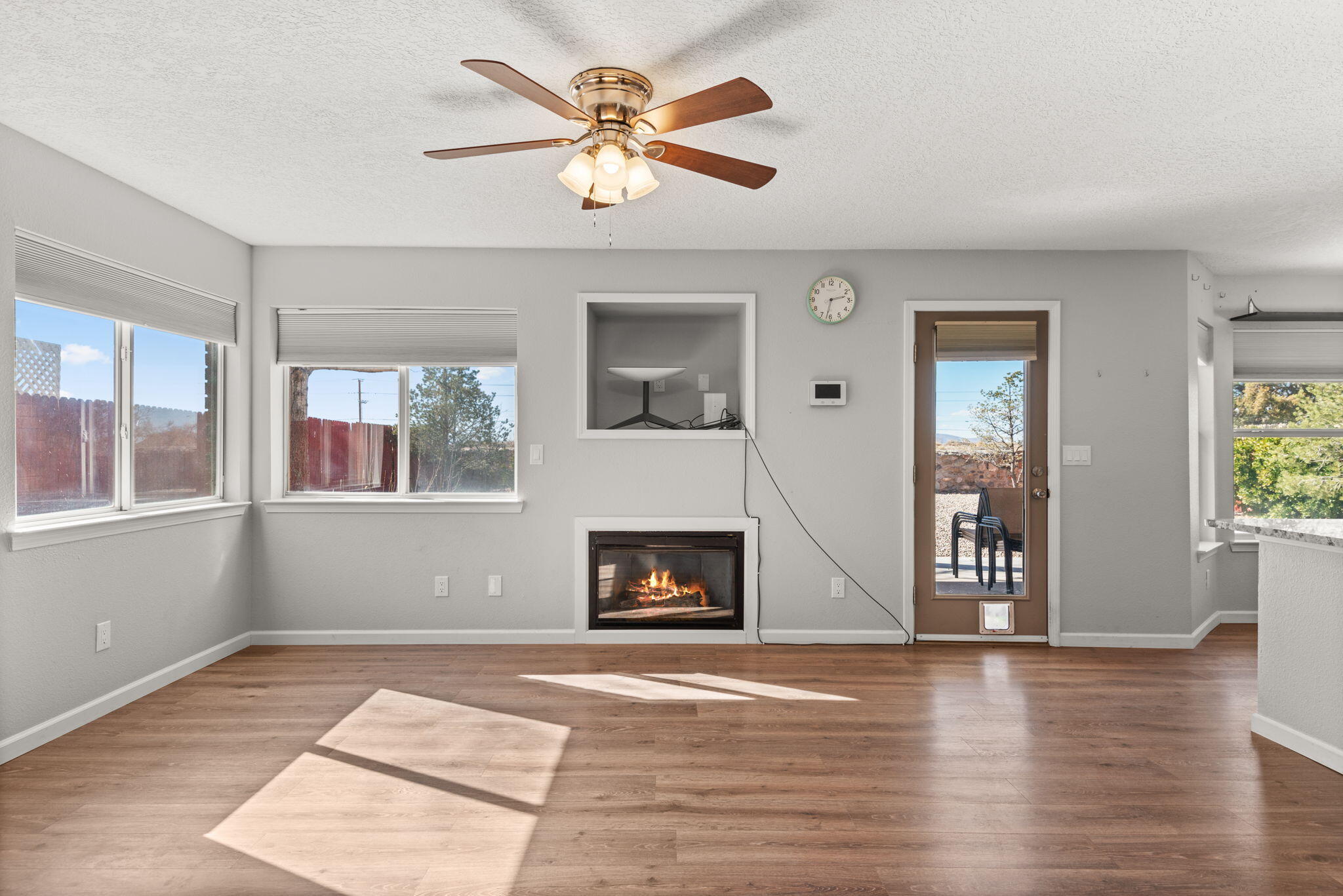 23 Apache Plume Road, Los Lunas, New Mexico image 22