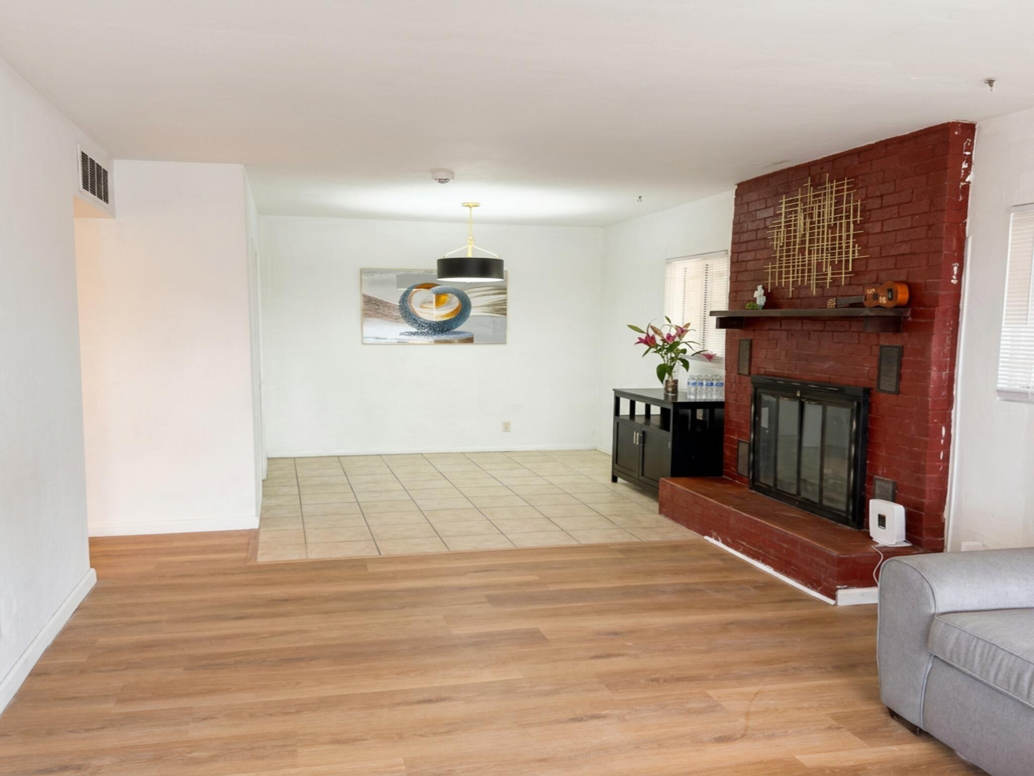 8819 Menaul Boulevard NE