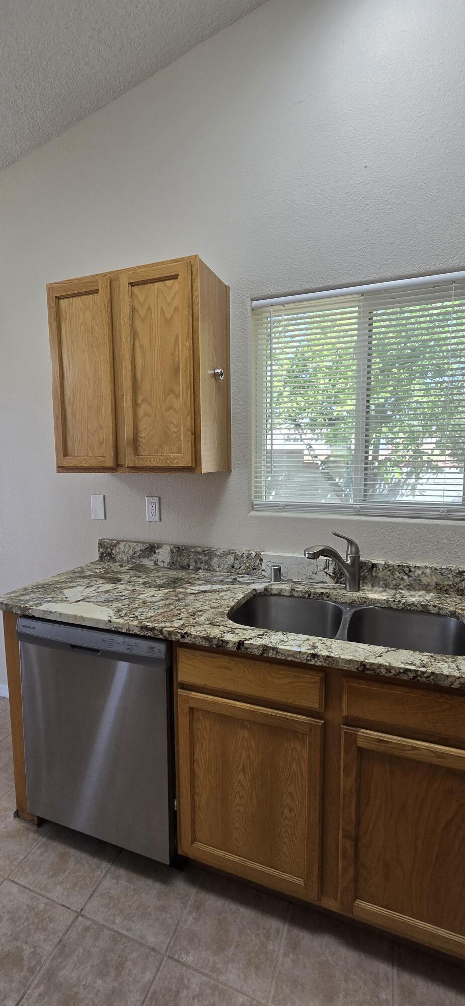 400 Angel Loop, Los Lunas, New Mexico image 5
