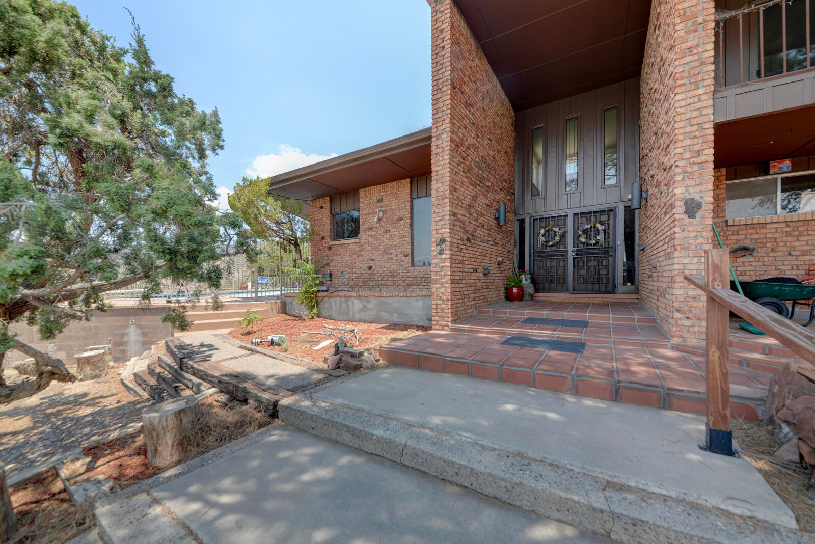 1100 Warm Sands Drive SE