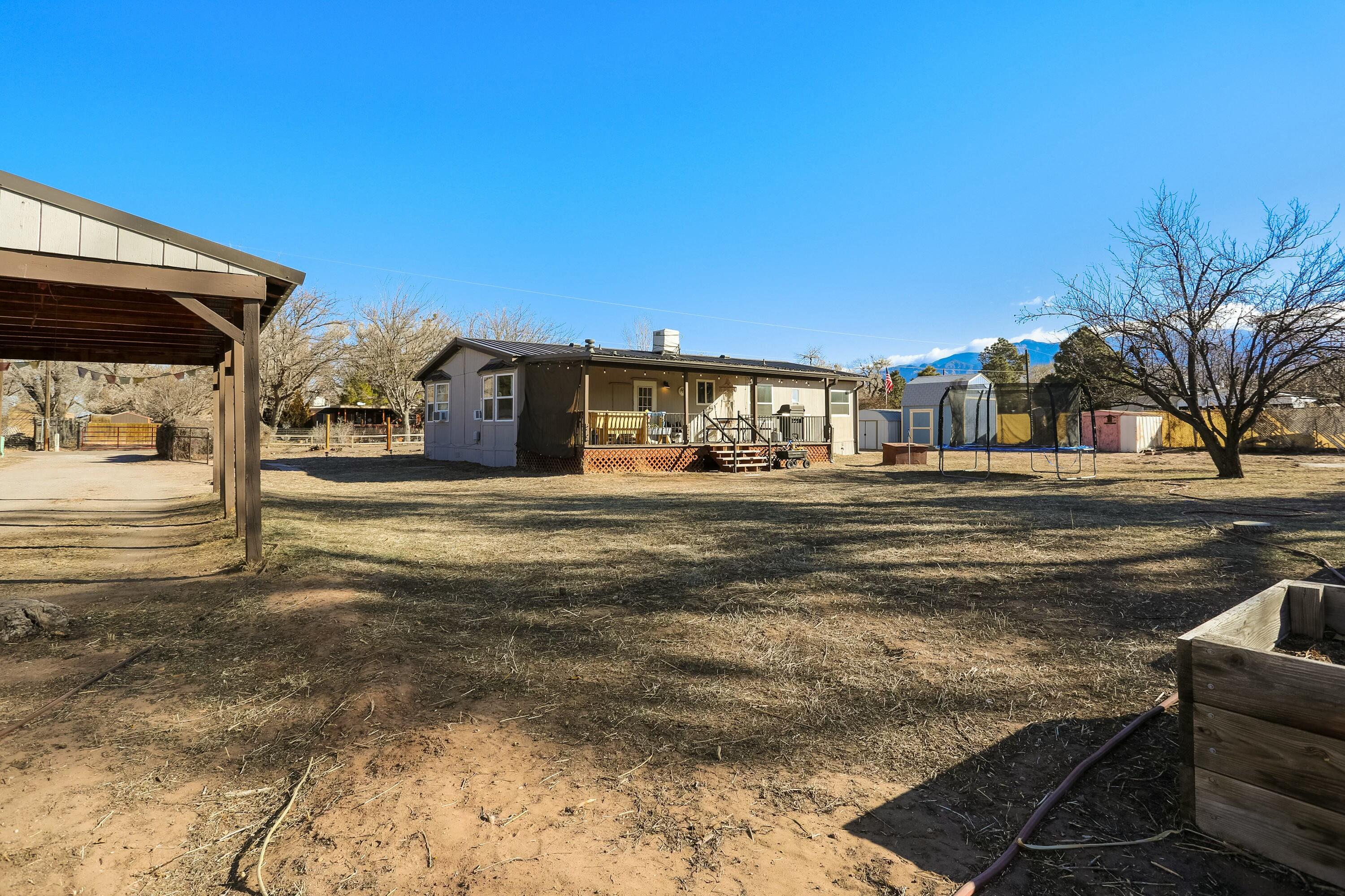 532 Mockingbird Lane, Corrales, New Mexico image 2