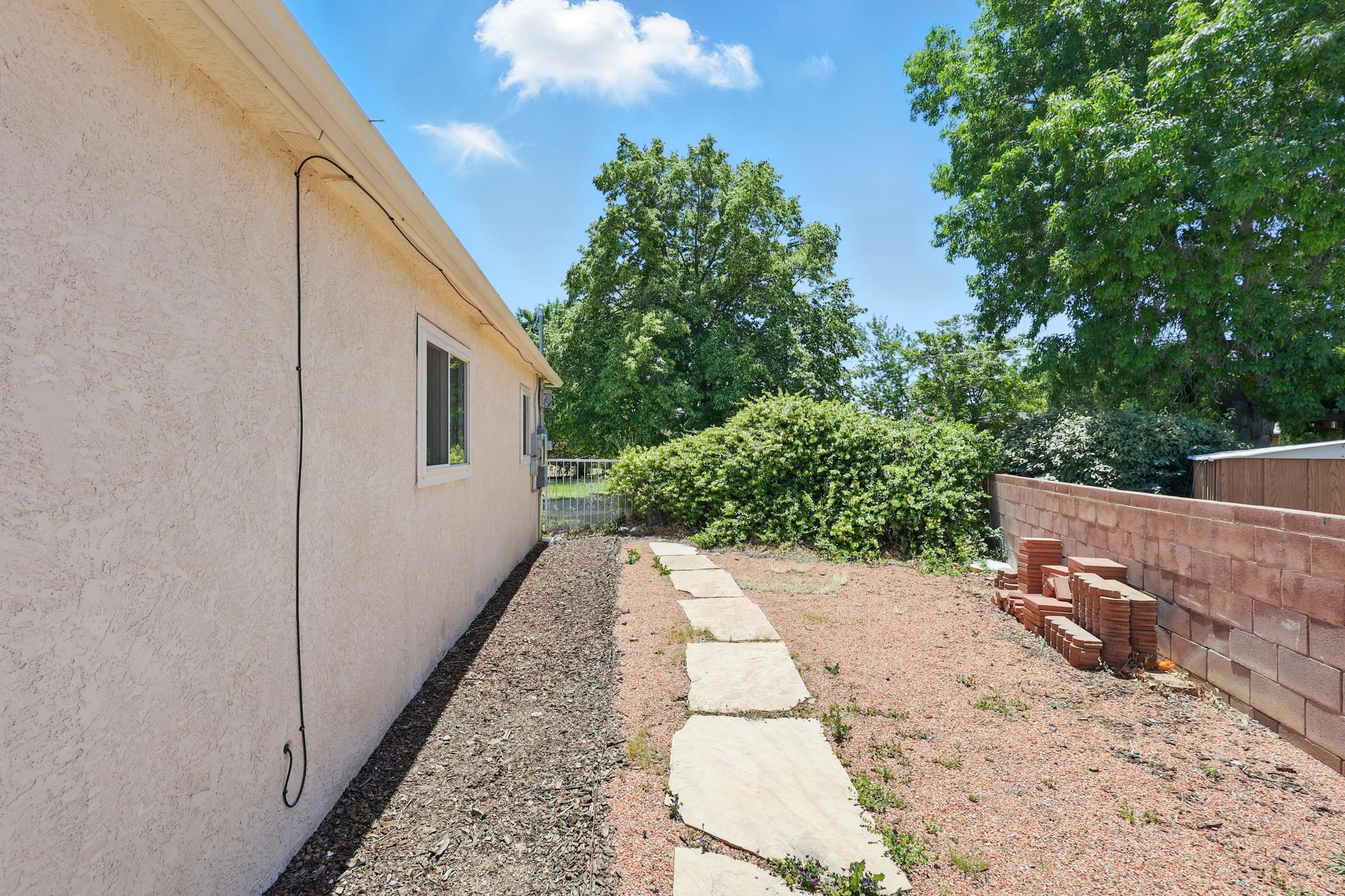 9722 Apache Avenue, Albuquerque, New Mexico image 37