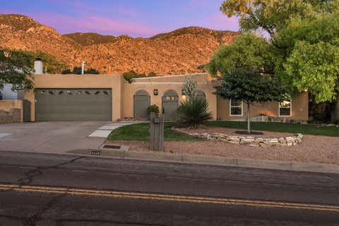 Homes For Sale - 4424 Glenwood Hills Drive<br/> Bernalillo County, Albuquerque, NM 87111