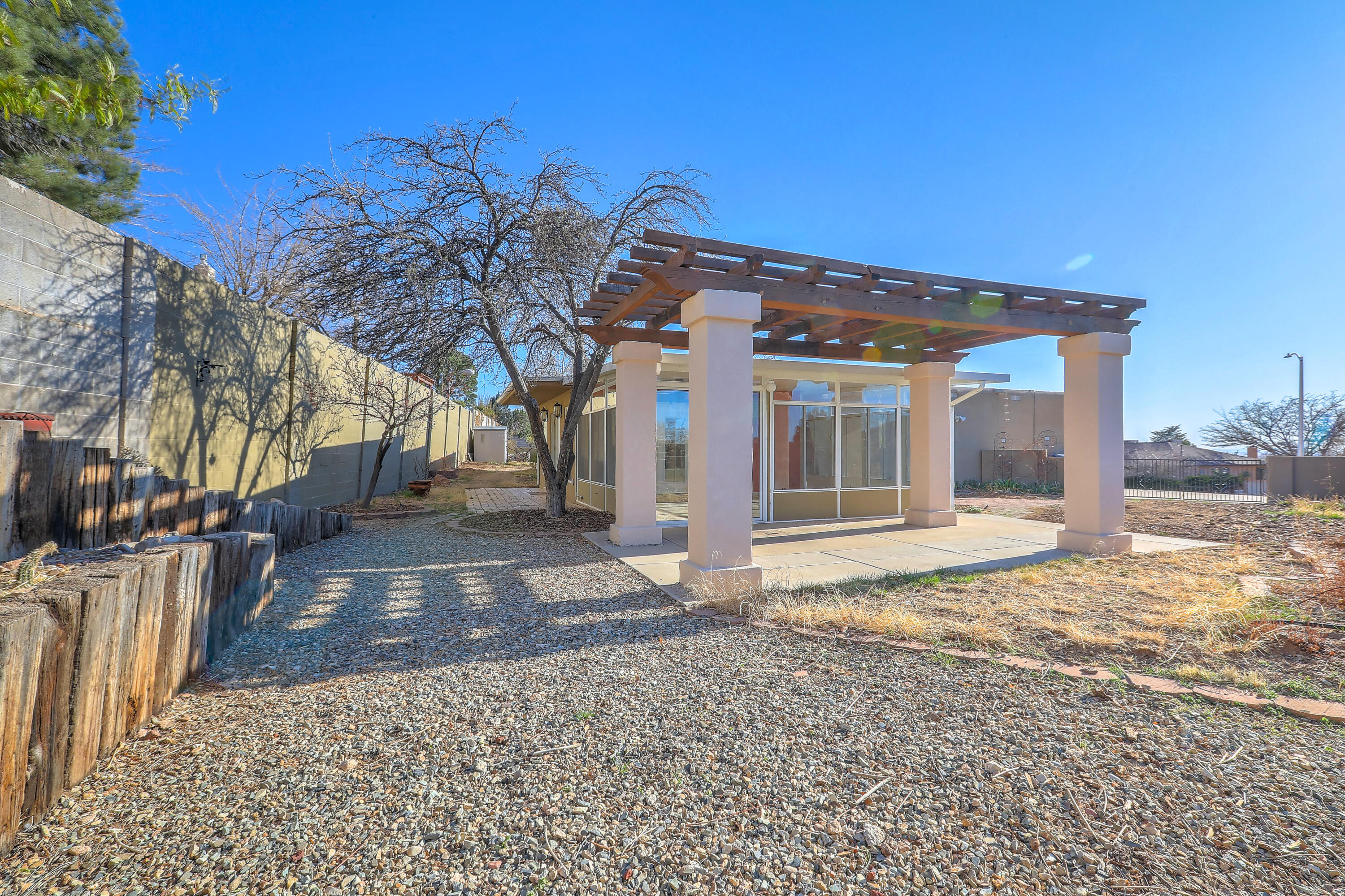 2512 Punta De Vista Drive, Albuquerque, New Mexico image 50