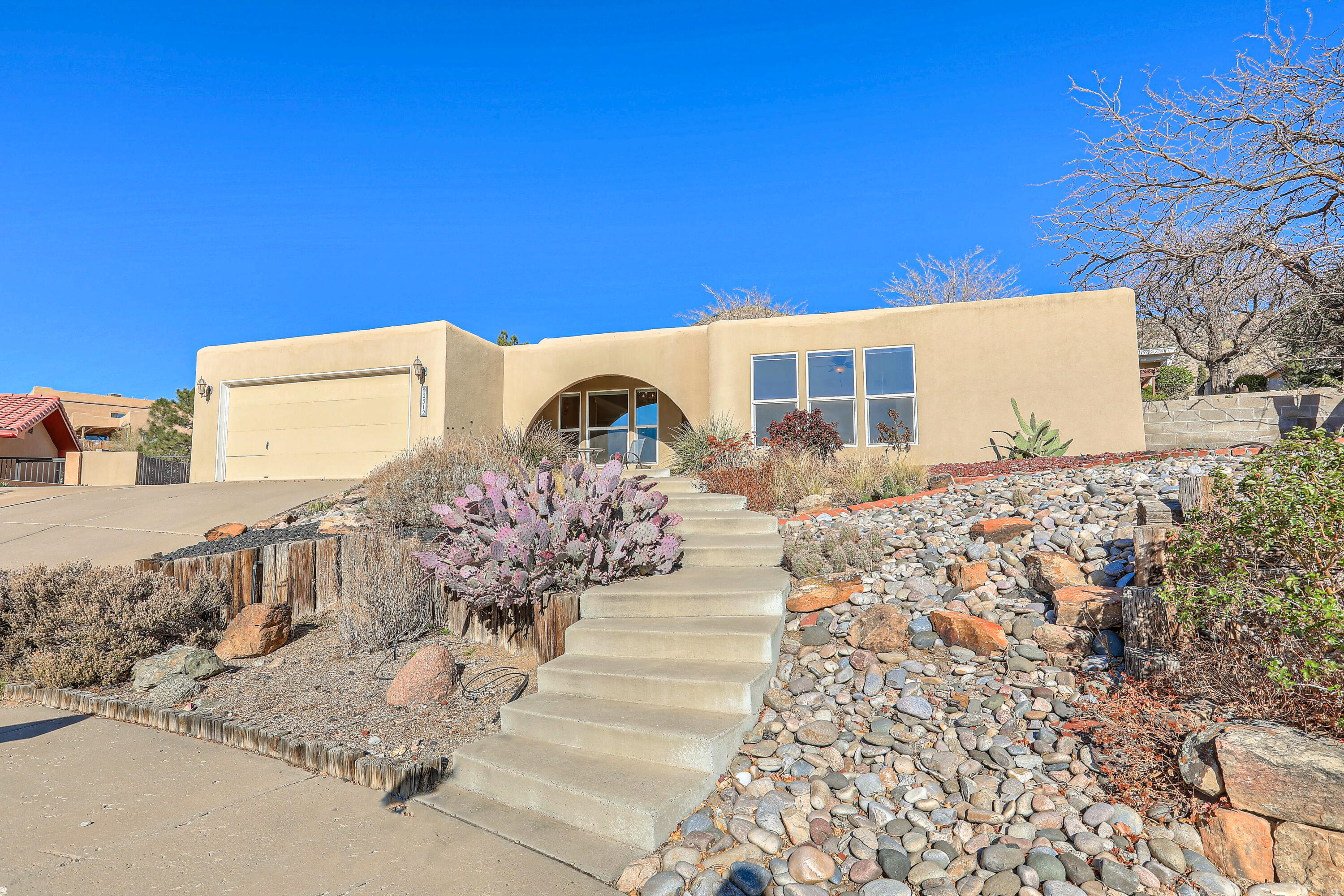 2512 Punta De Vista Drive, Albuquerque, New Mexico image 8