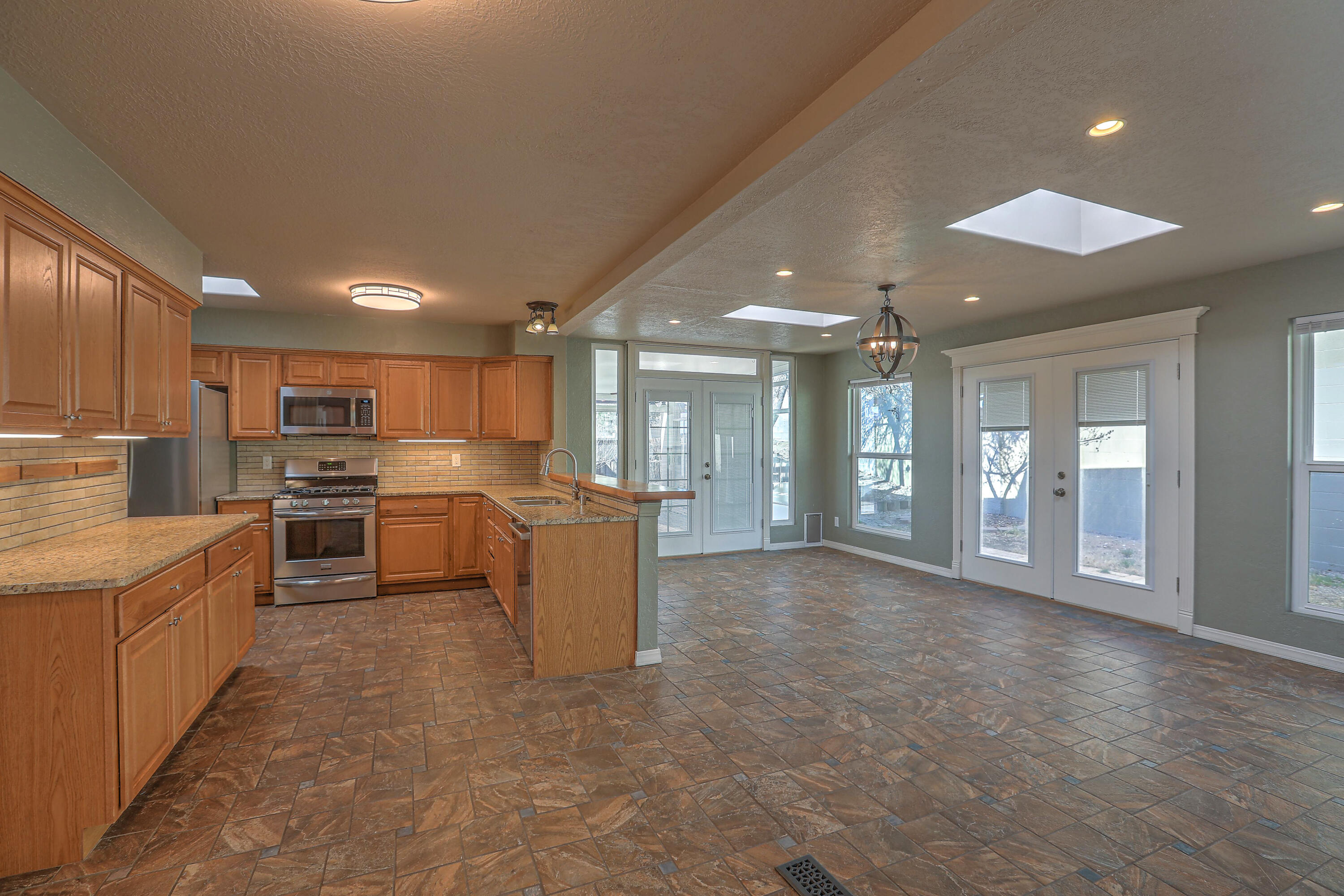 2512 Punta De Vista Drive, Albuquerque, New Mexico image 25