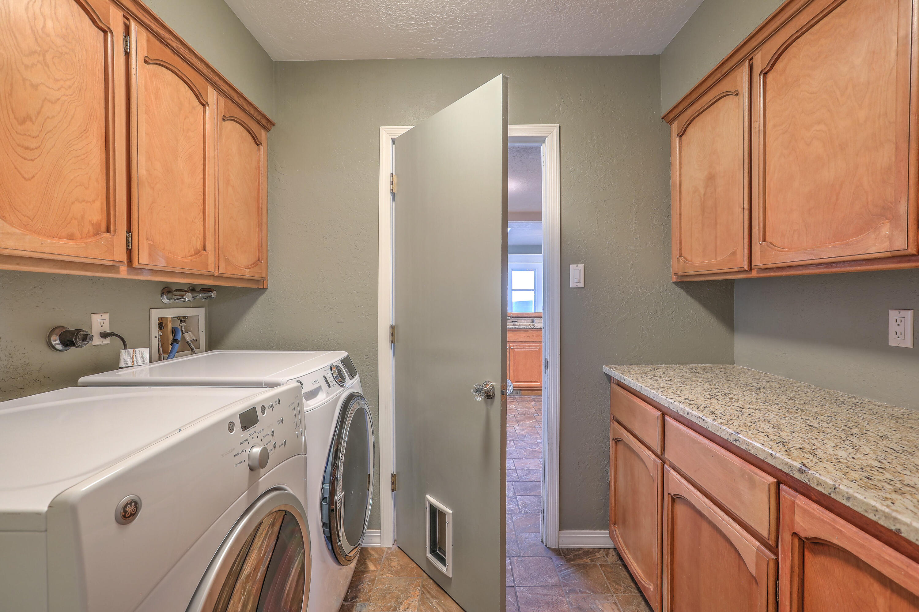 2512 Punta De Vista Drive, Albuquerque, New Mexico image 18