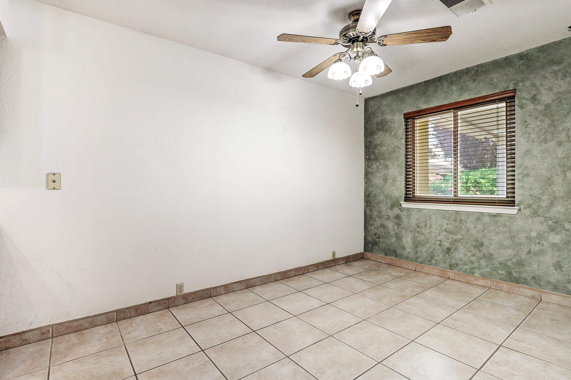 10801 Central Park Drive, Albuquerque, New Mexico image 3