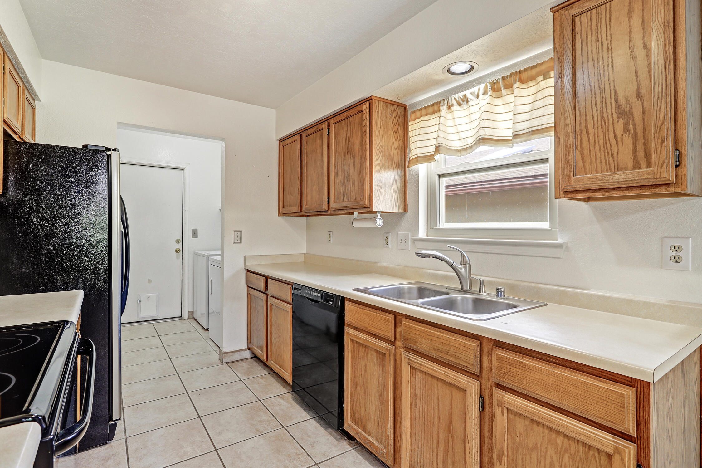 10801 Central Park Drive, Albuquerque, New Mexico image 5