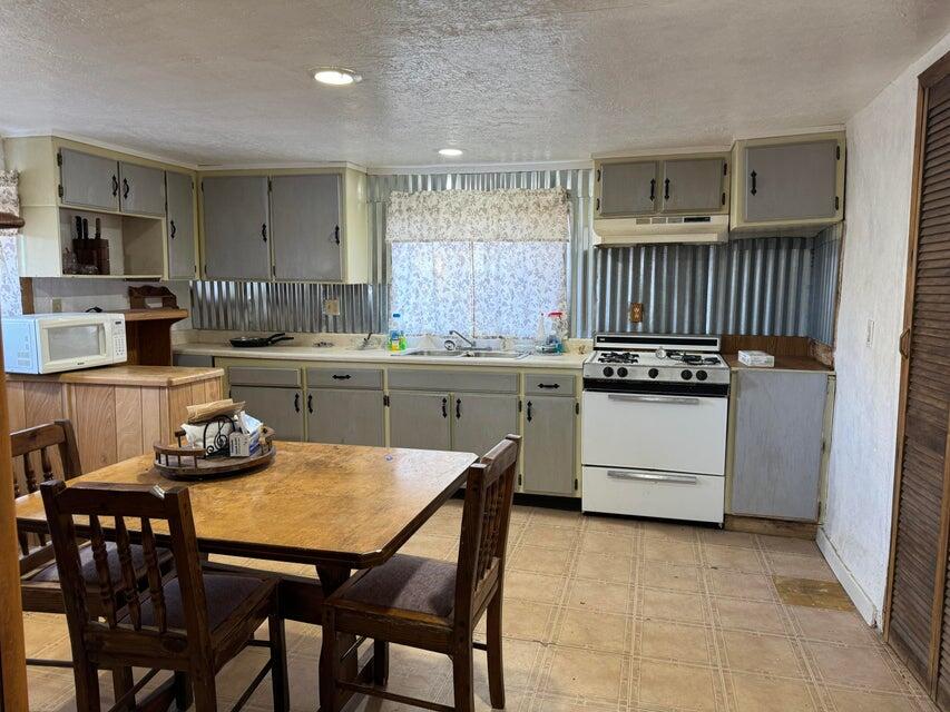 607 1/2 Baca Avenue, Belen, New Mexico image 6