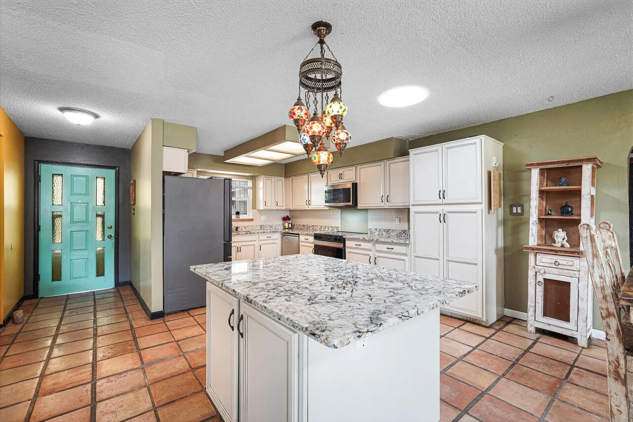 3720 Big Bend Road NE