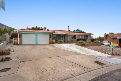Photo of 3720 Big Bend Road NE, Albuquerque, NM 87111 (MLS # 1111065)